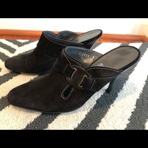 EUC 💯% AUTHENTIC Ferragamo Dark Brown